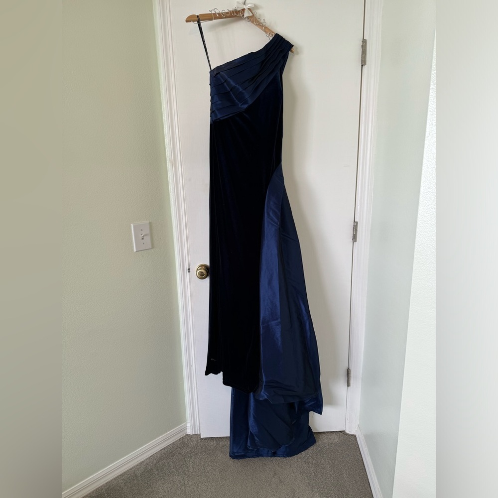 Designer Tadashi Shoji Ball Gown Dress Size Small/Medium